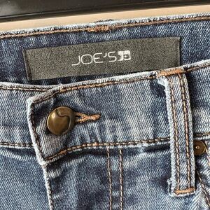 Joe’s Jeans Brixton Women's Blue Jeans. 33 waist